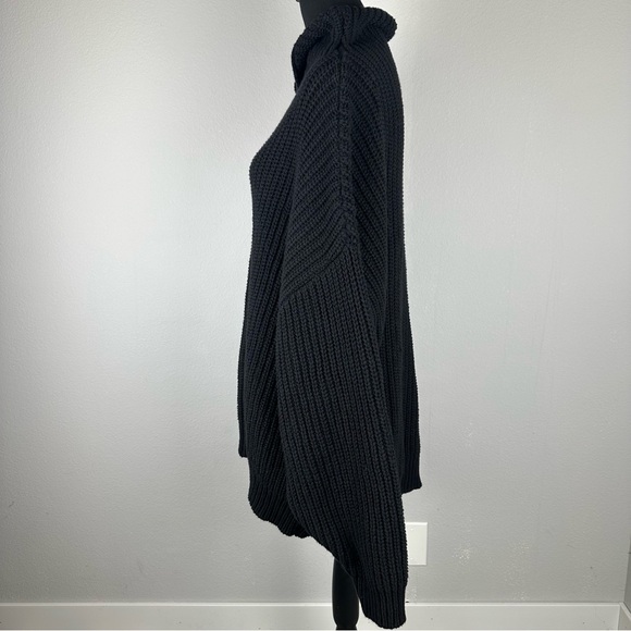 FREE PEOPLE Swim Too Deep Black Heavy Knit Turtleneck Oversized Sweater Size XL - Picture 8 of 16